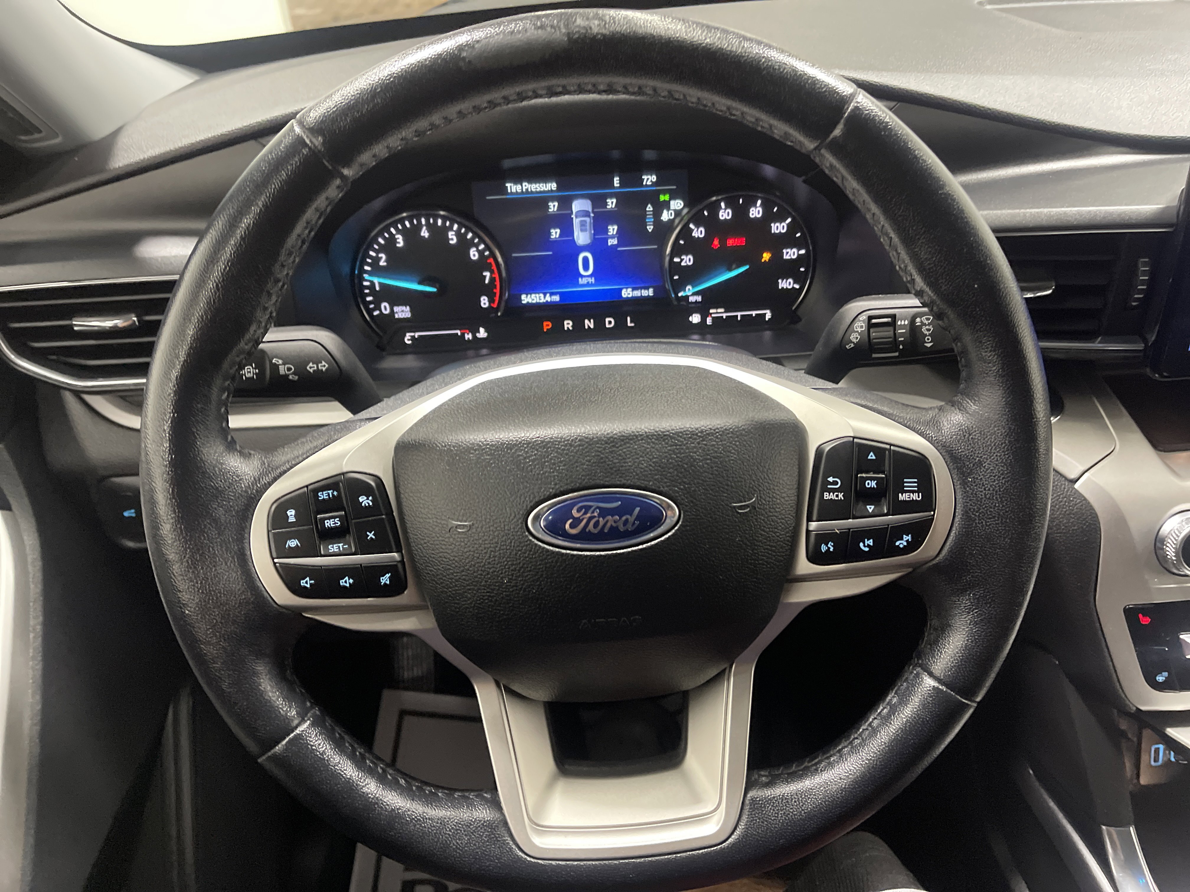 Used 2022 Ford Explorer XLT w/ Equipment Group 202A AWD/4WD image 30