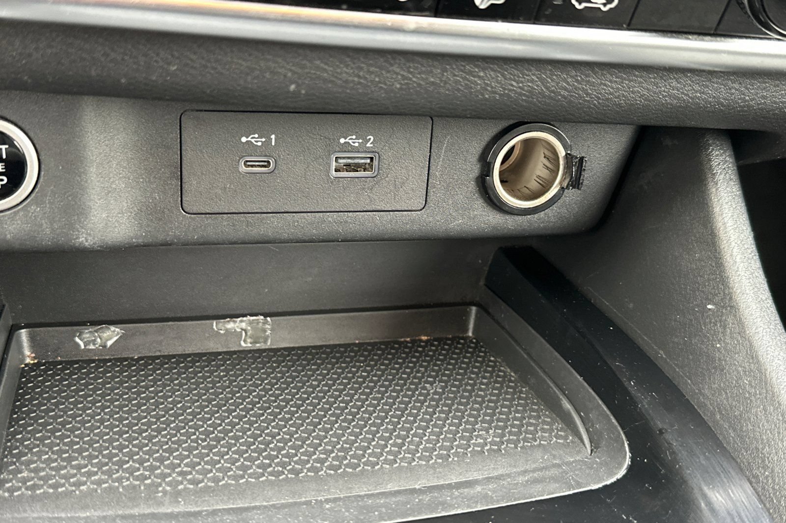 Used 2023 Nissan Rogue SV FWD image 34