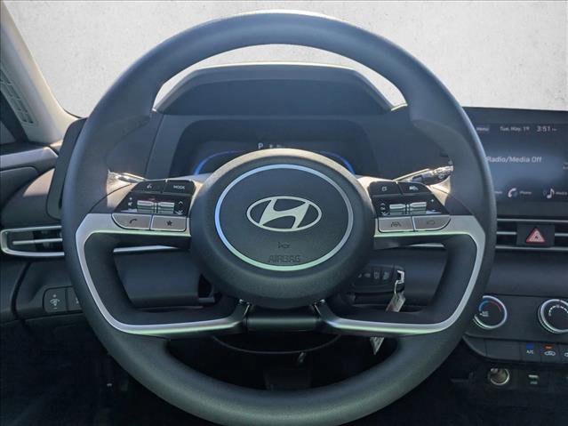 New 2026 Hyundai Elantra SE FWD image 11