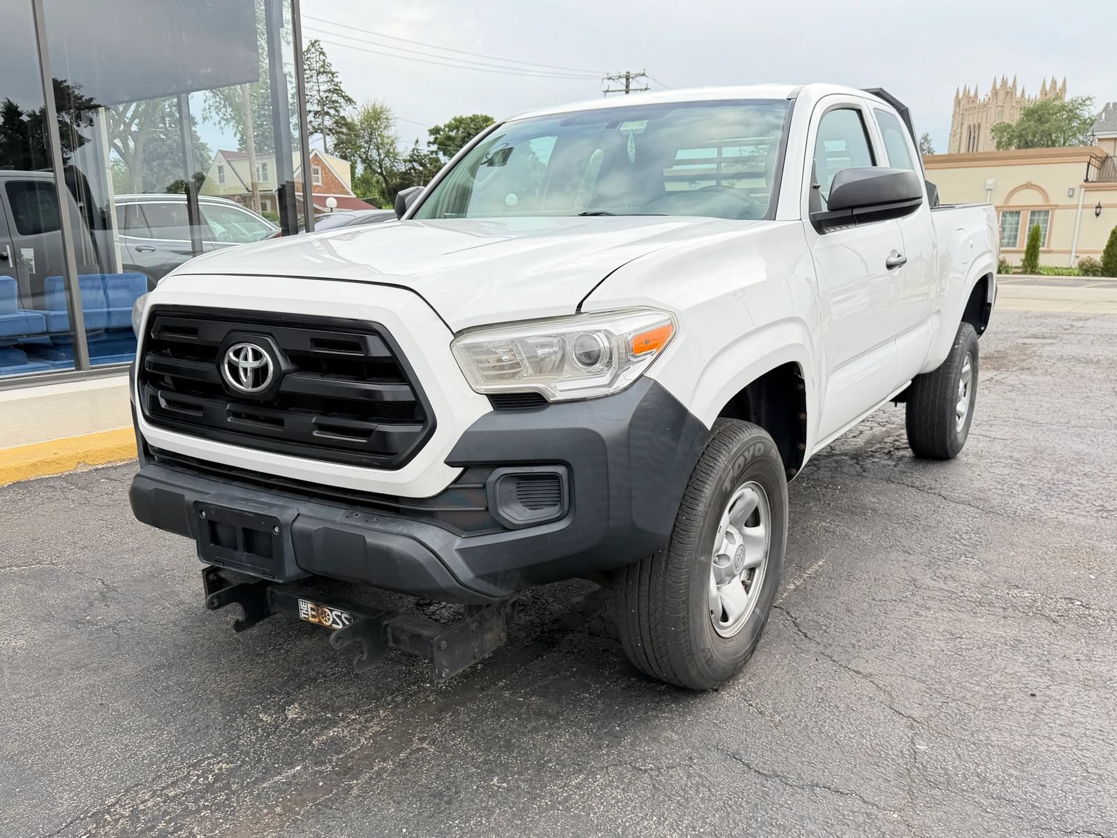 Used 2016 Toyota Tacoma SR AWD/4WD image 1