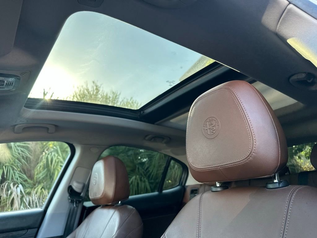 Used 2020 Alfa Romeo Stelvio w/ Nero Edizione image 27