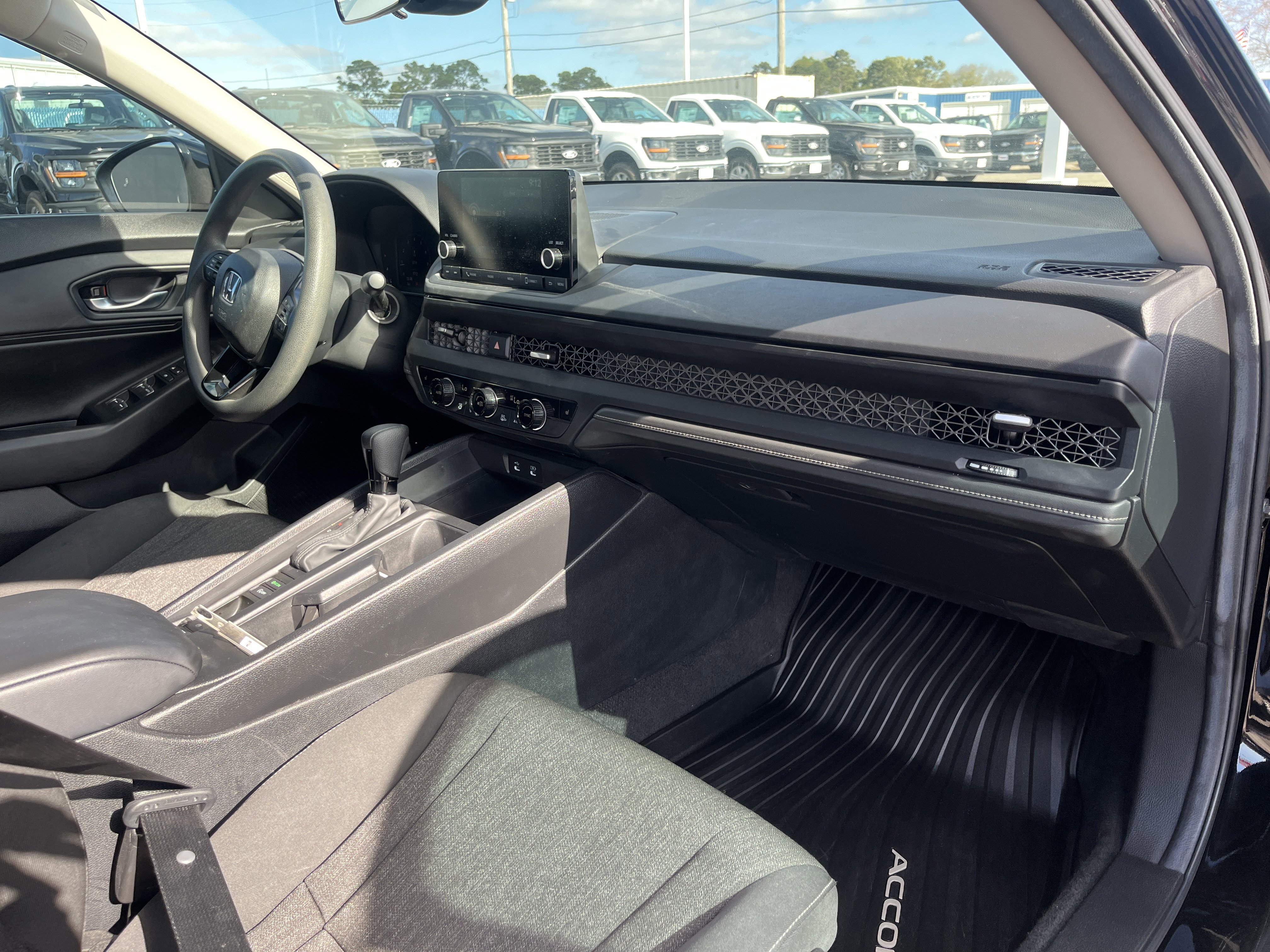 Used 2025 Honda Accord SE image 14