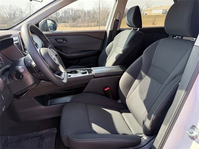 Used 2023 Nissan Rogue S image 18