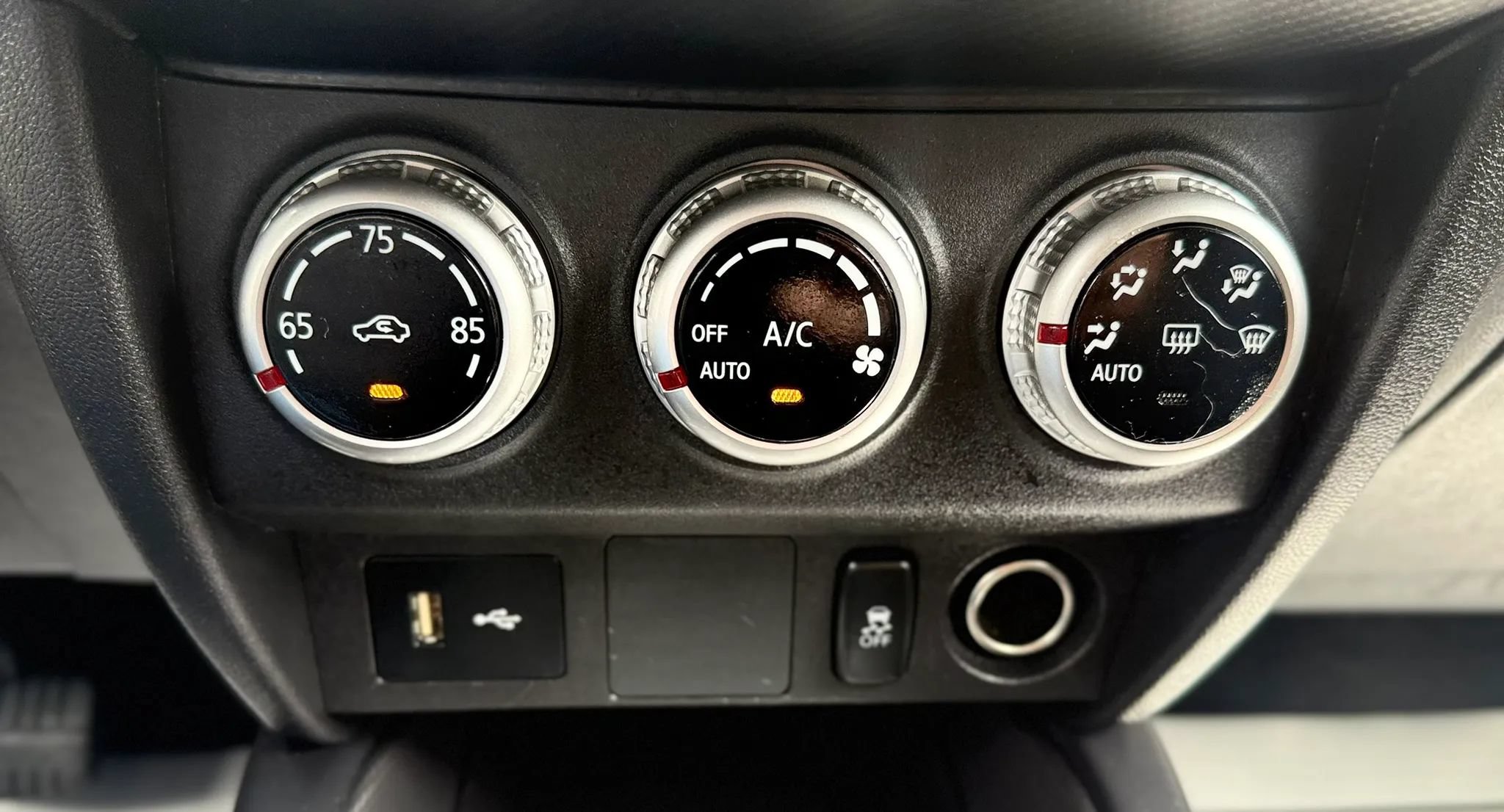 Used 2023 Mitsubishi Outlander Sport ES AWD/4WD image 18