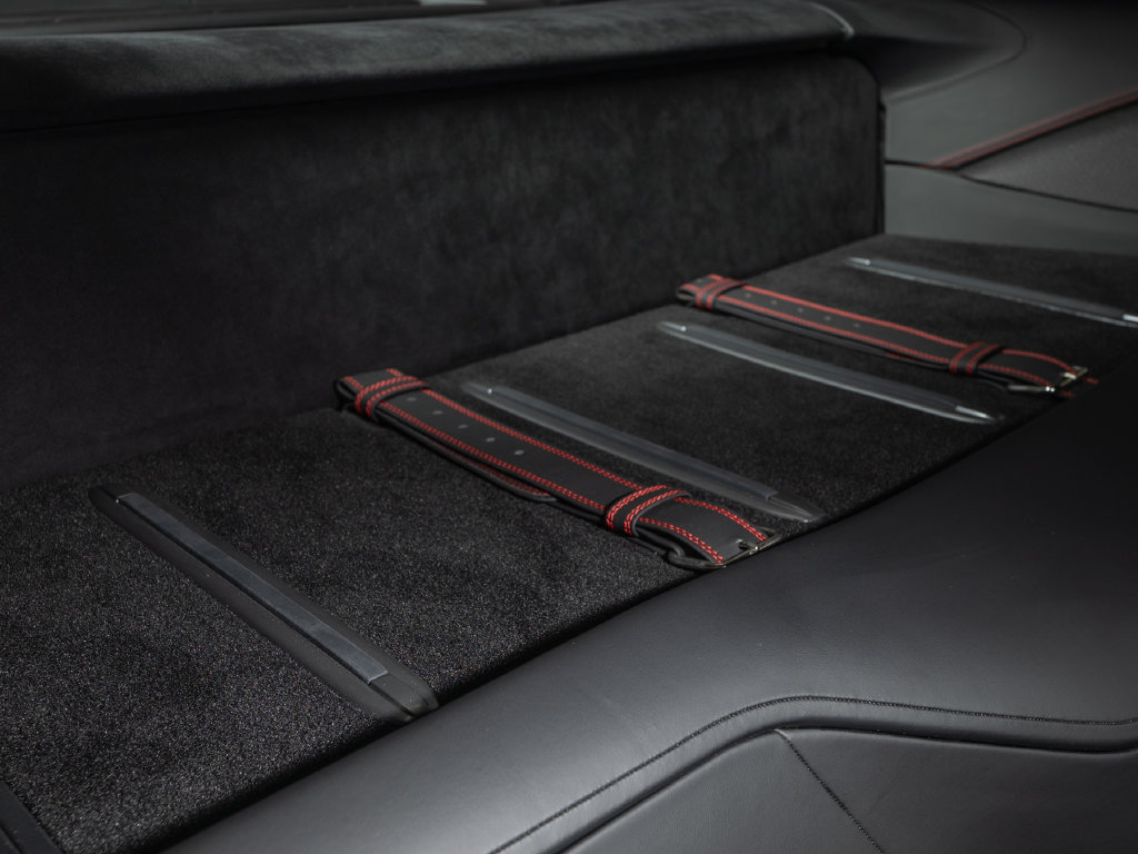 Certified 2020 Ferrari 812 Superfast RWD image 18