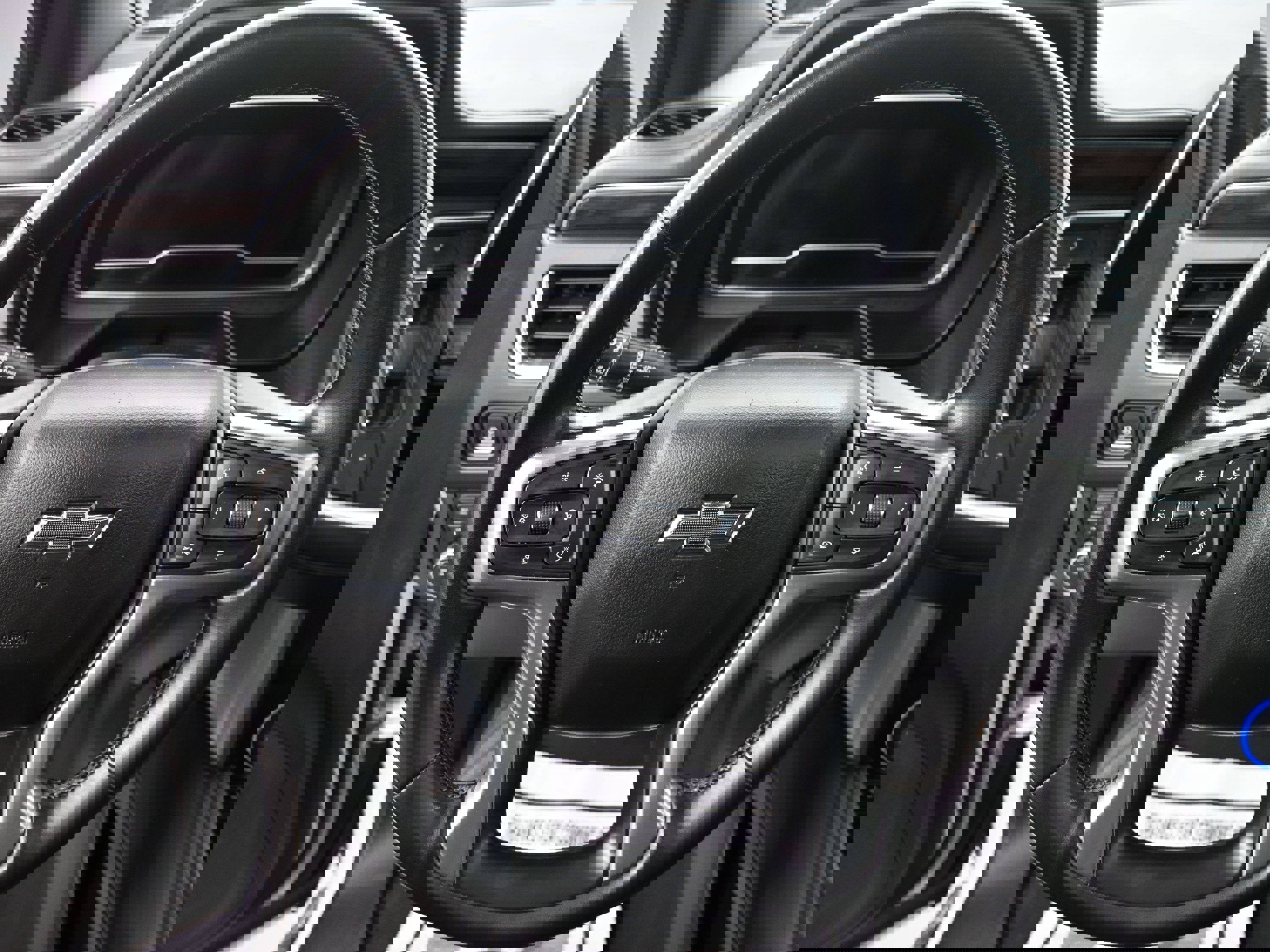 Used 2023 Chevrolet Tahoe Z71 w/ Luxury Package image 11