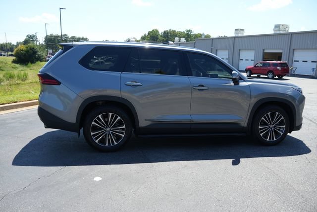 Used 2025 Toyota Grand Highlander AWD Hybrid image 10