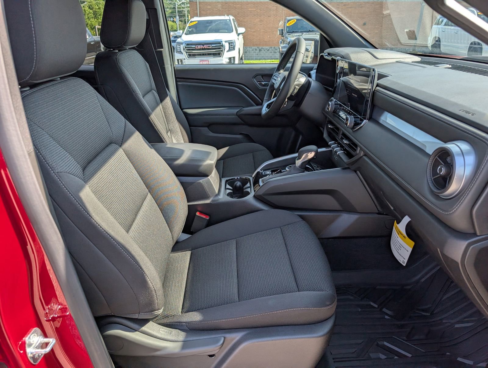 New 2025 Chevrolet Colorado LT w/ Advanced Trailering Package image 9