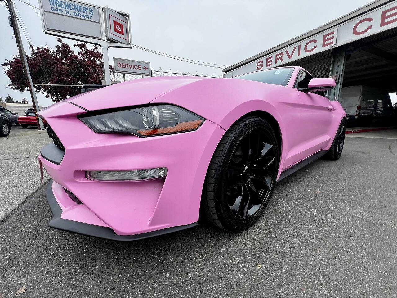 Used 2018 Ford Mustang Coupe image 5