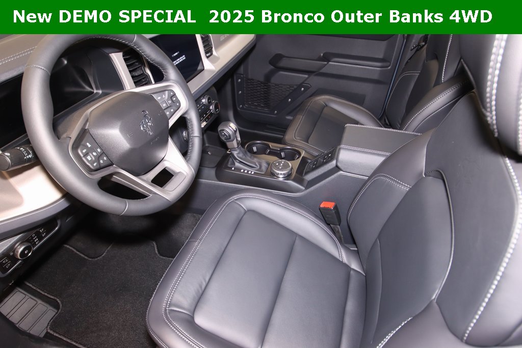 New 2025 Ford Bronco Outer Banks image 27