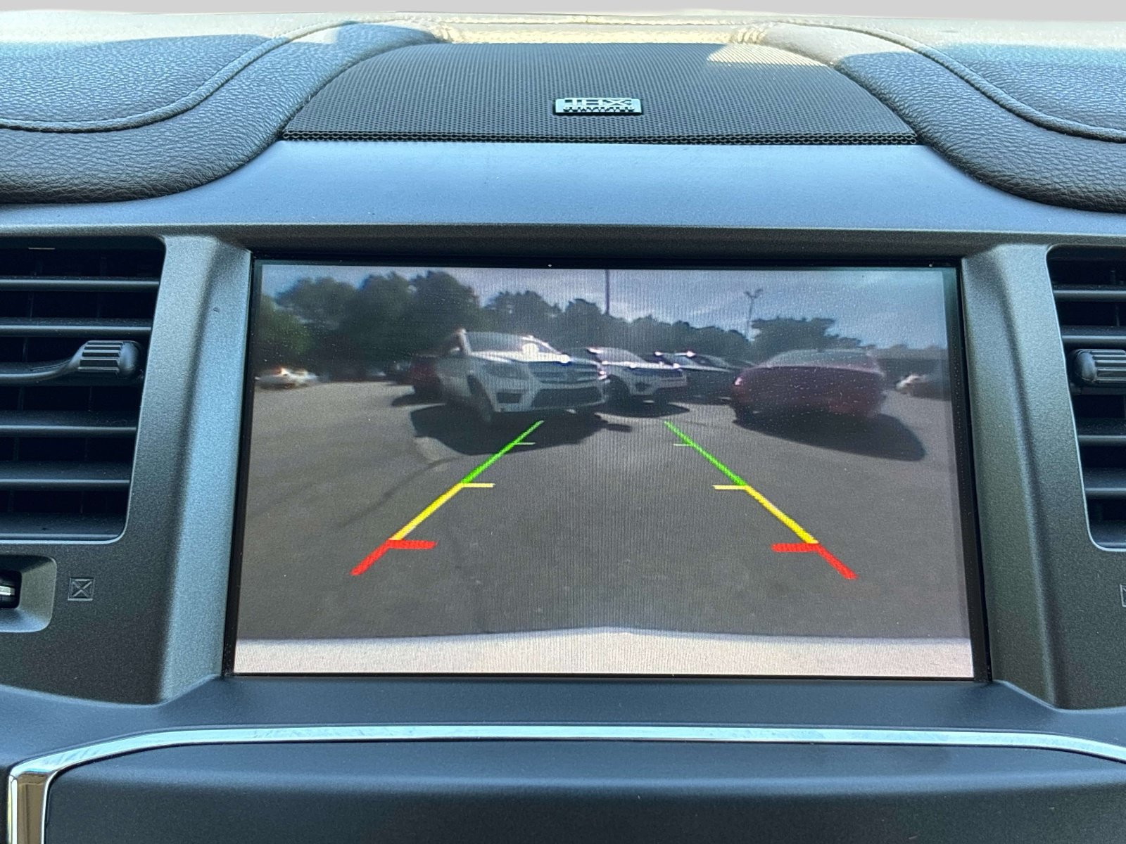 Used 2013 Lincoln MKS AWD image 23