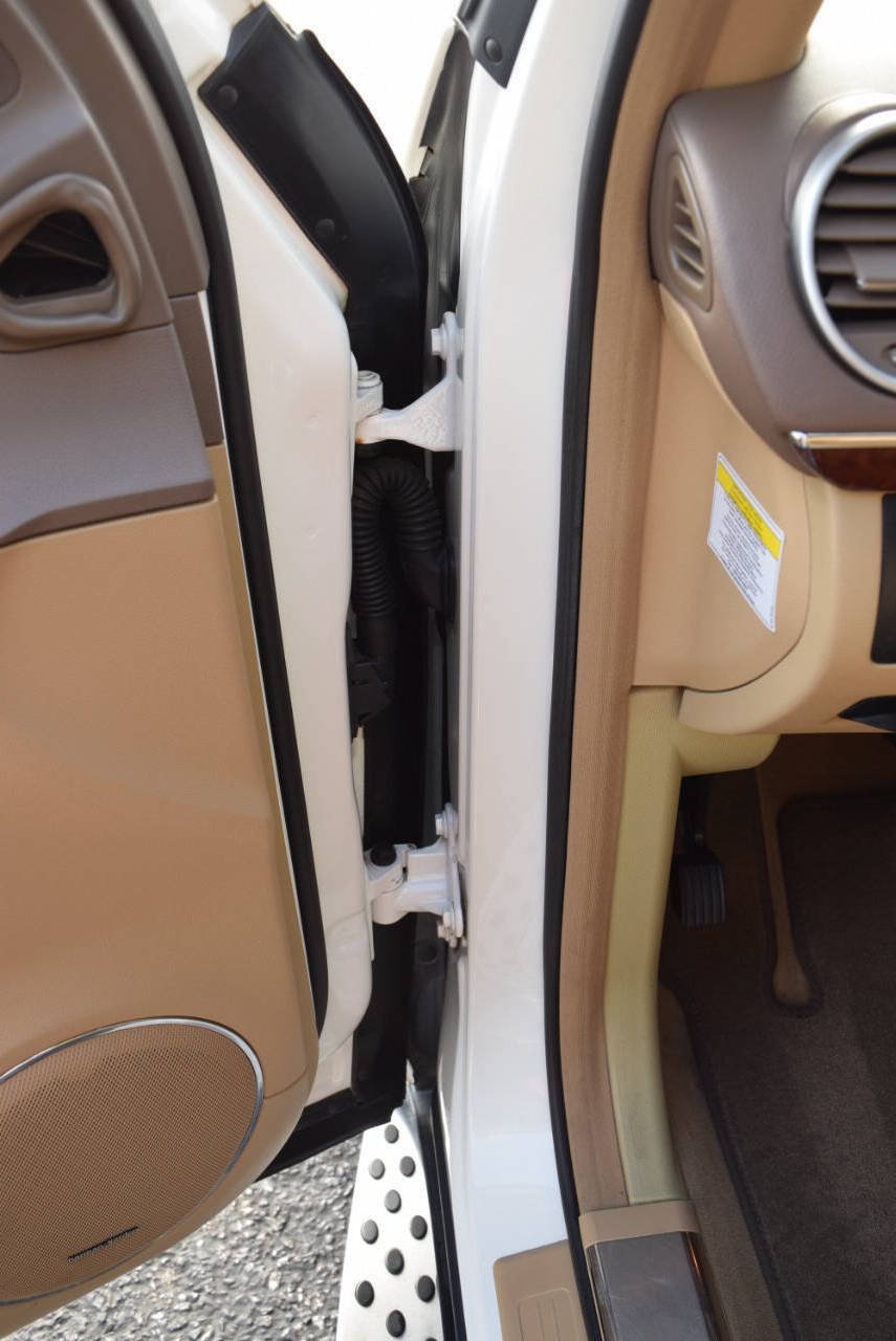 Used 2011 Mercedes-Benz GL 550 4MATIC image 26