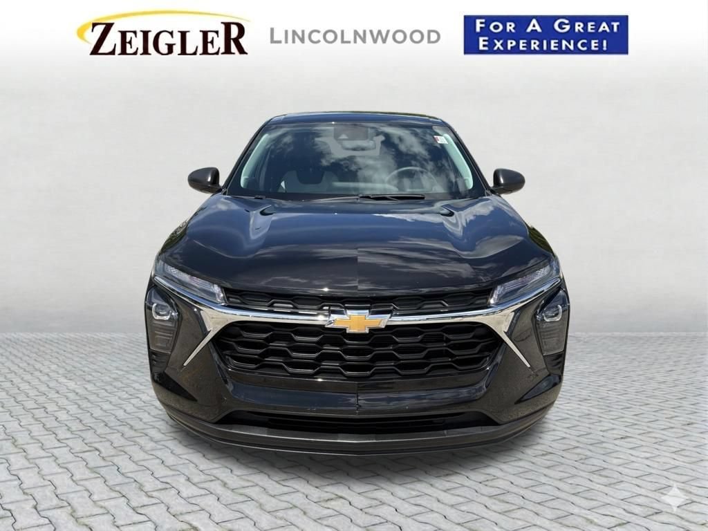 Used 2024 Chevrolet Trax LS w/ Driver Confidence Package FWD image 9