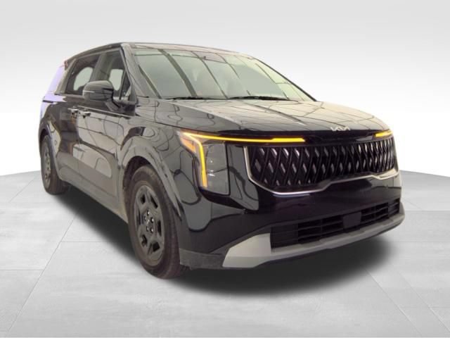 Used 2025 Kia Carnival FWD image 3