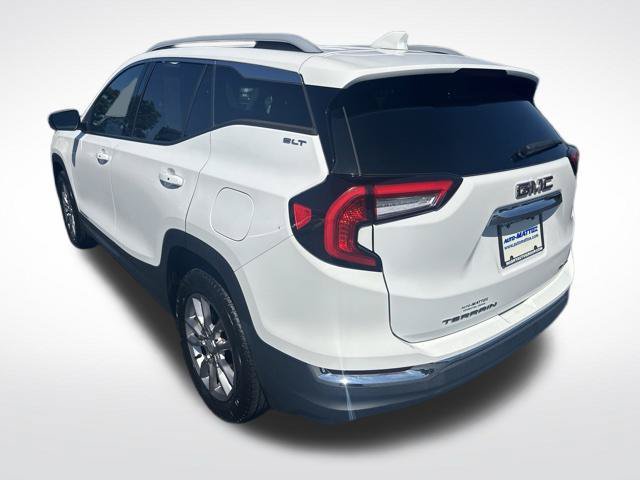 Used 2022 GMC Terrain SLT AWD/4WD image 3