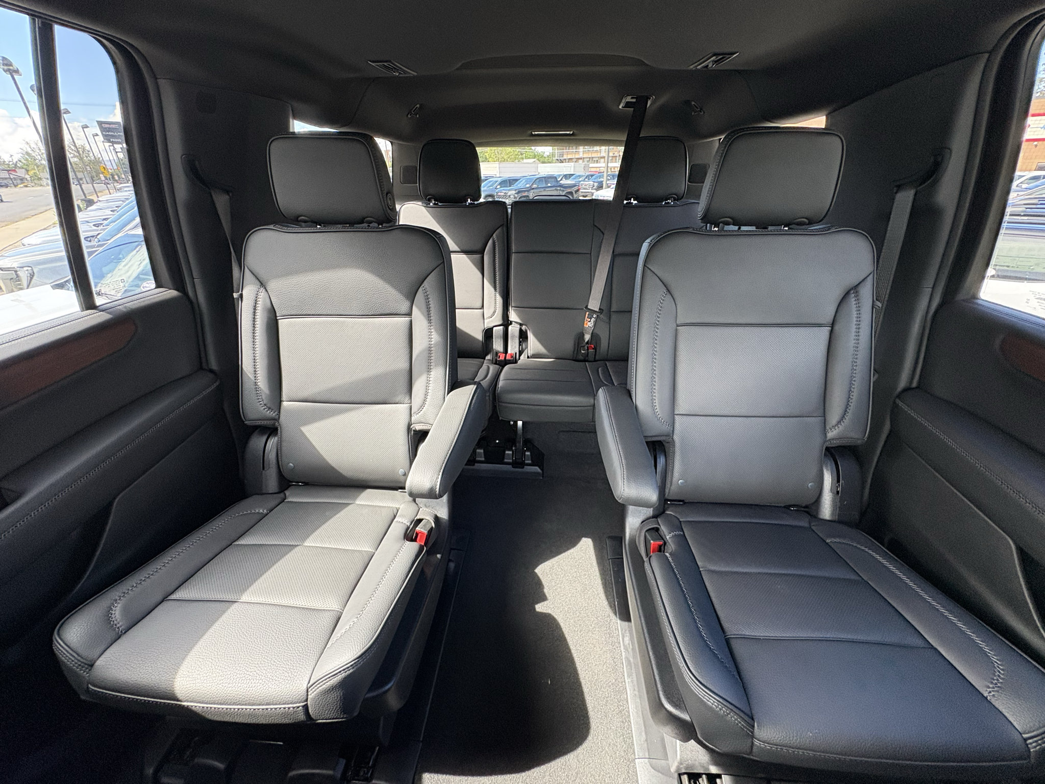 Used 2026 GMC Yukon XL Denali w/ Sun & Power Step Package AWD/4WD image 30
