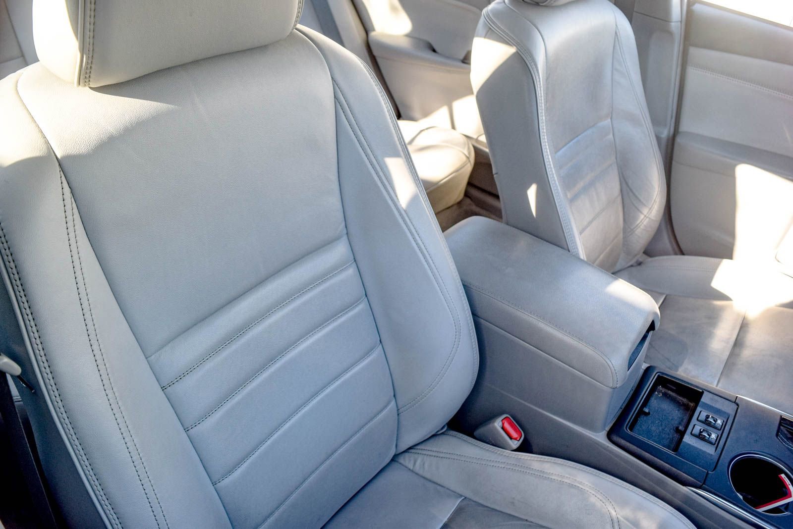 Used 2016 Toyota Camry XLE w/ Moonroof Package FWD image 21