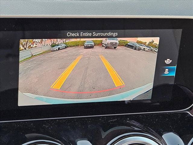 Used 2021 Mercedes-Benz GLB 250 image 11