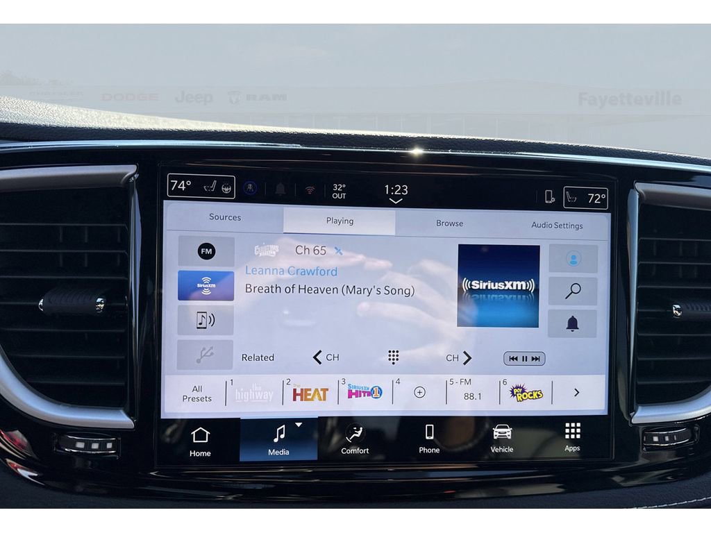 New 2026 Chrysler Pacifica Select image 16