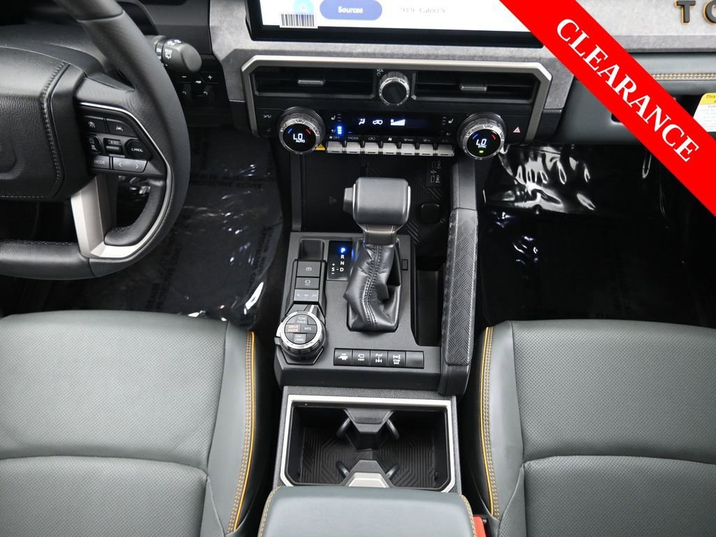 Used 2025 Toyota 4Runner 4WD image 33