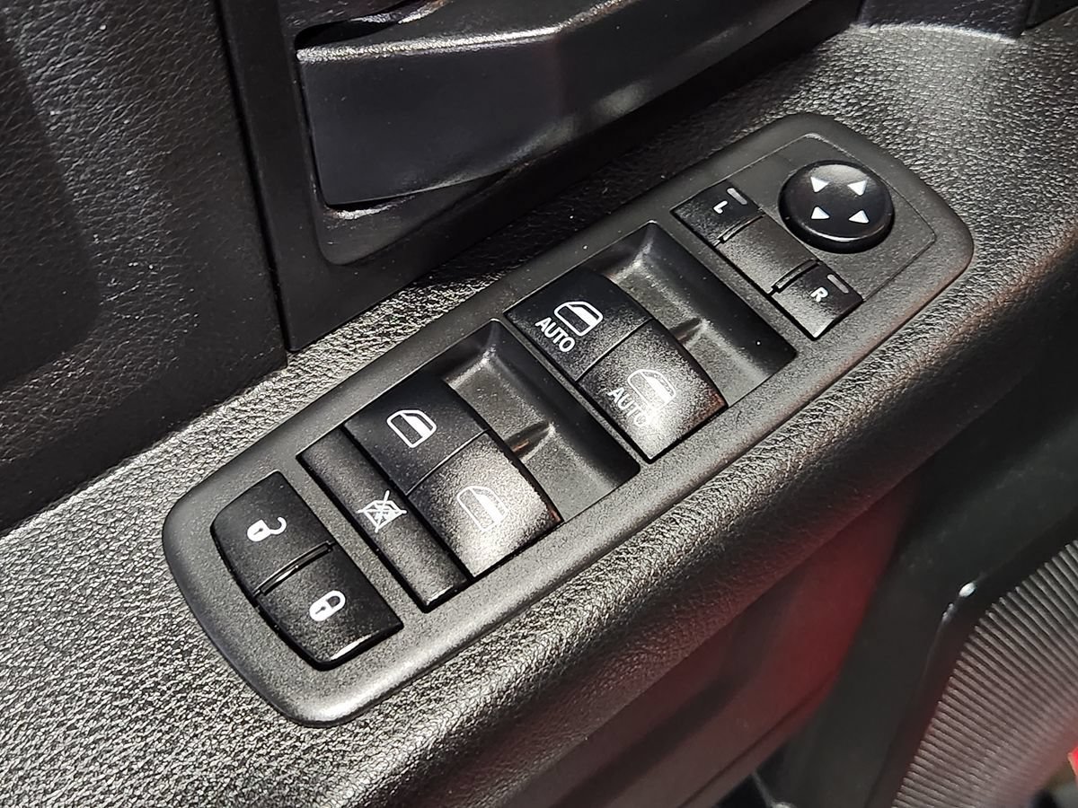 Used 2018 RAM 2500 Tradesman w/ Chrome Appearance Group AWD/4WD image 43