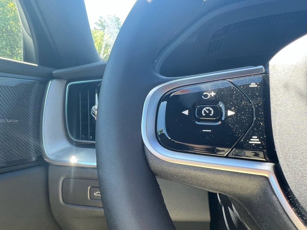 New 2026 Volvo XC60 T8 Ultra w/ Climate Package AWD/4WD image 12