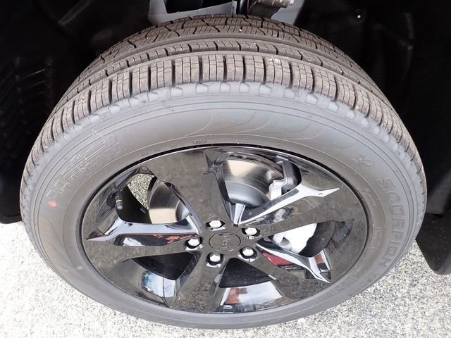 New 2025 Jeep Grand Cherokee Limited w/ Black Appearance Package AWD/4WD image 11