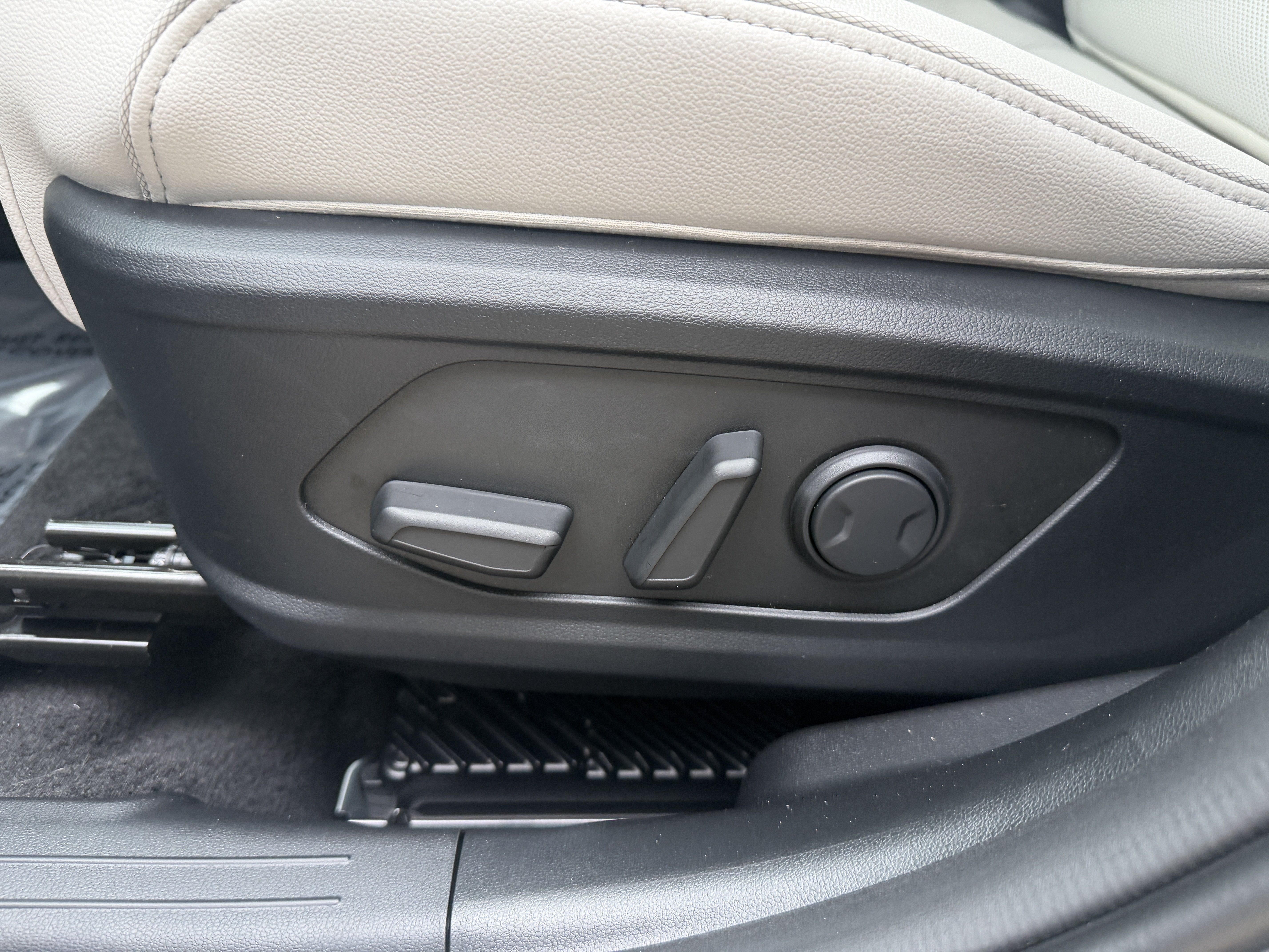 New 2026 Hyundai Tucson Limited AWD/4WD image 33