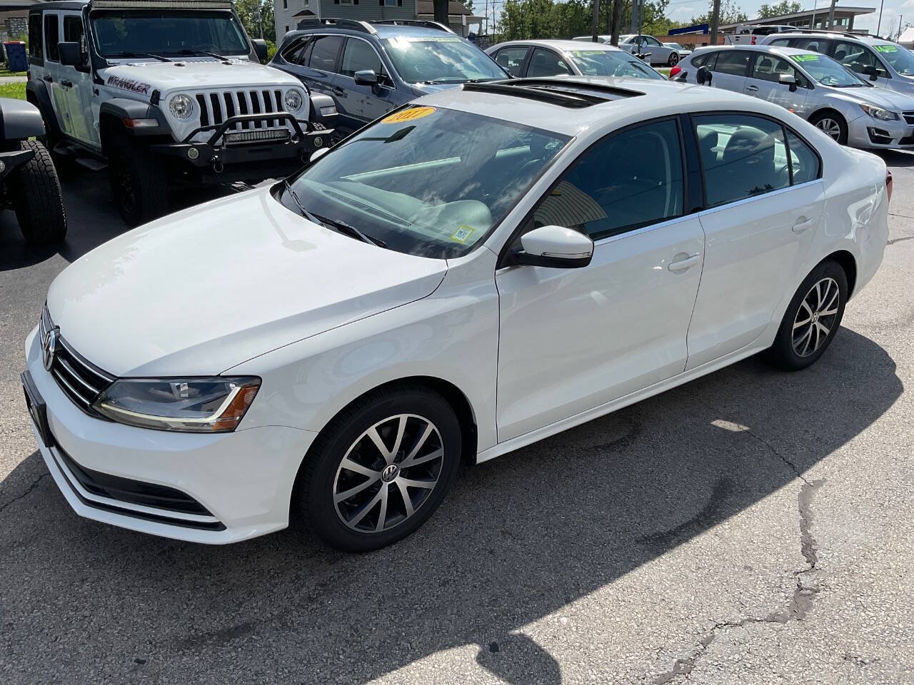 Used 2017 Volkswagen Jetta SE FWD image 8