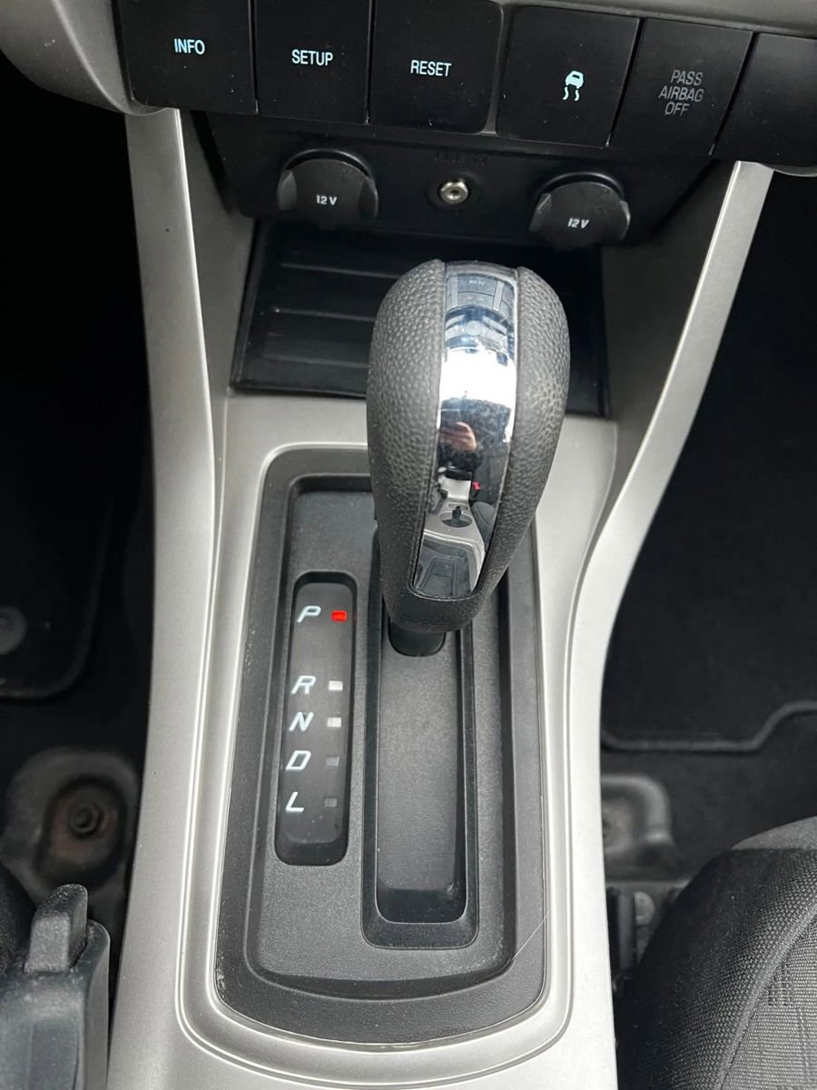 Used 2010 Ford Focus SE image 18