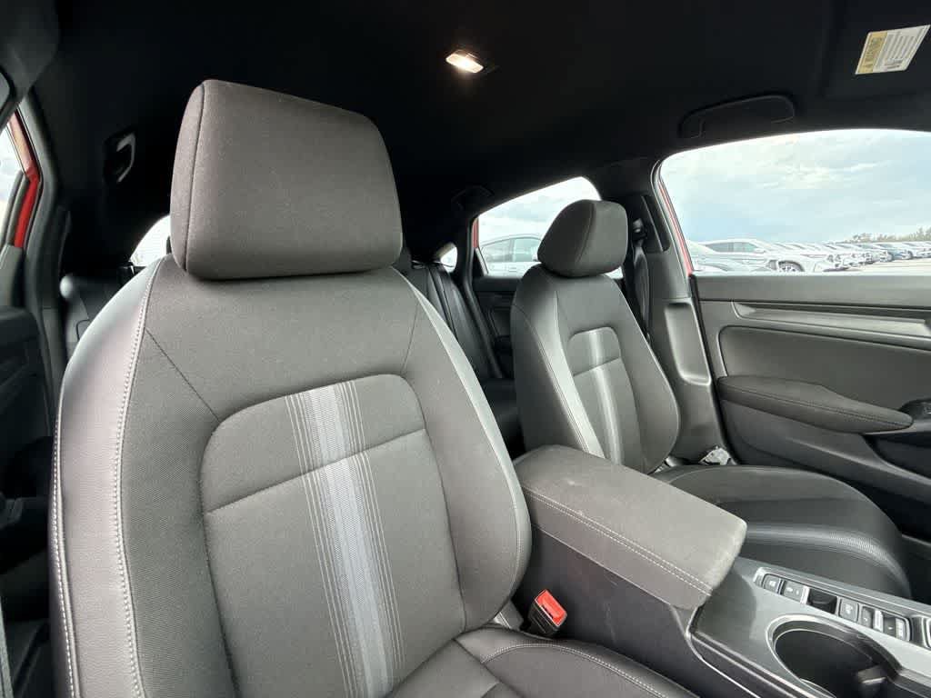 Used 2025 Honda Civic Sport image 27