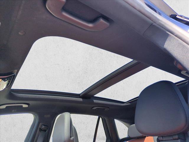 Used 2023 Mercedes-Benz GLC 300 image 16