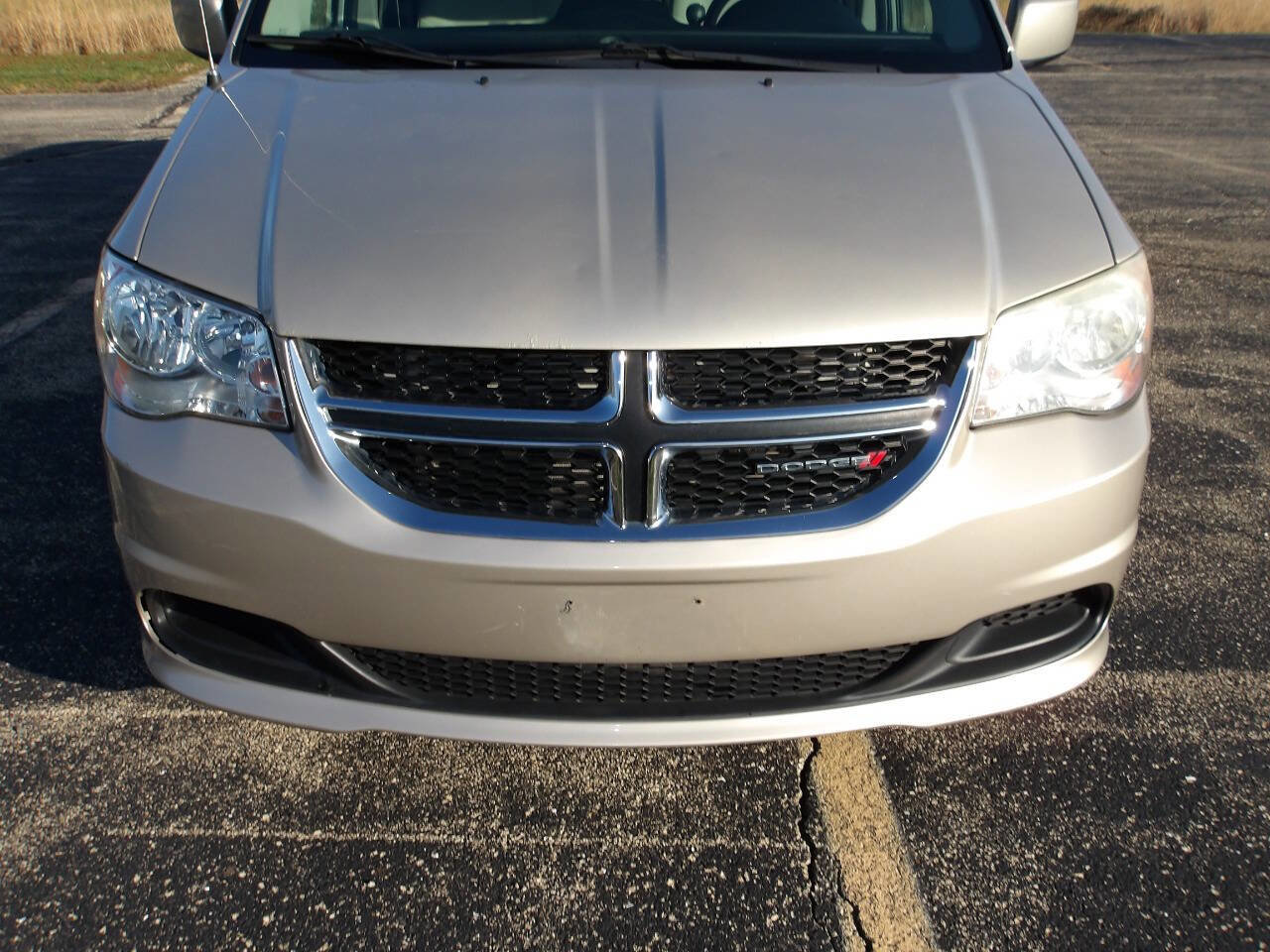 Used 2013 Dodge Grand Caravan SXT w/ Entertainment Group 1 image 31