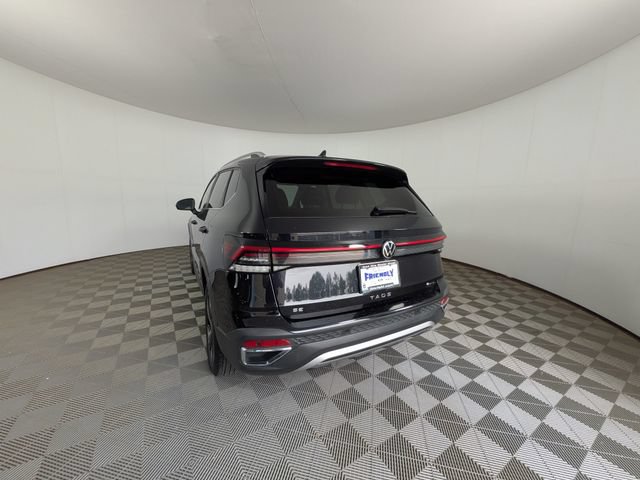 Used 2025 Volkswagen Taos SE AWD/4WD image 11