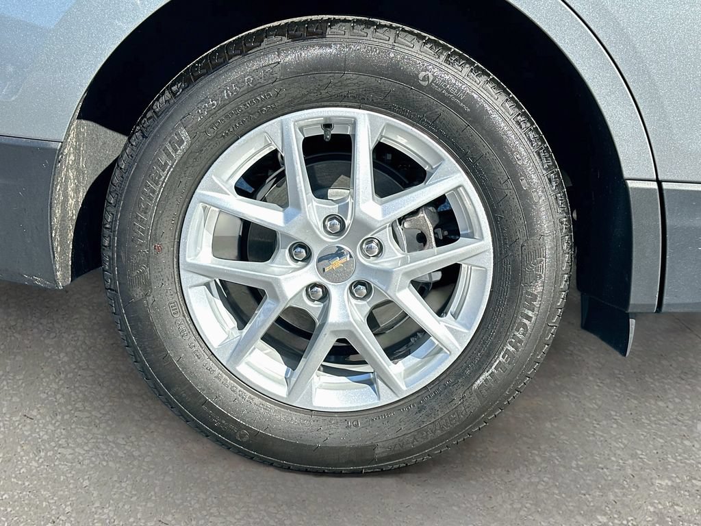 Used 2023 Chevrolet Equinox LS w/ LS Convenience Package FWD image 28