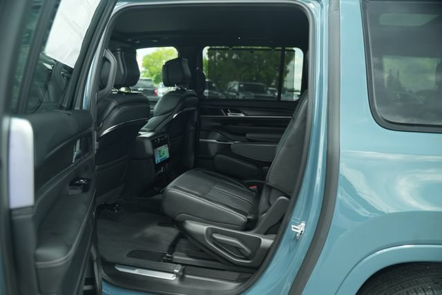 New 2026 Jeep Grand Wagoneer L Summit AWD/4WD image 14