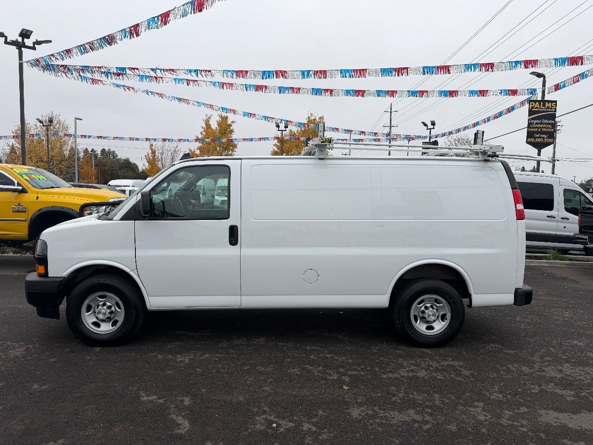 Used 2022 Chevrolet Express 2500 w/ Driver Convenience Package image 4