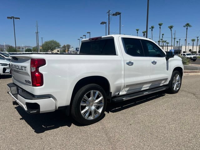 Used 2025 Chevrolet Silverado 1500 High Country w/ High Country Premium Package AWD/4WD image 4