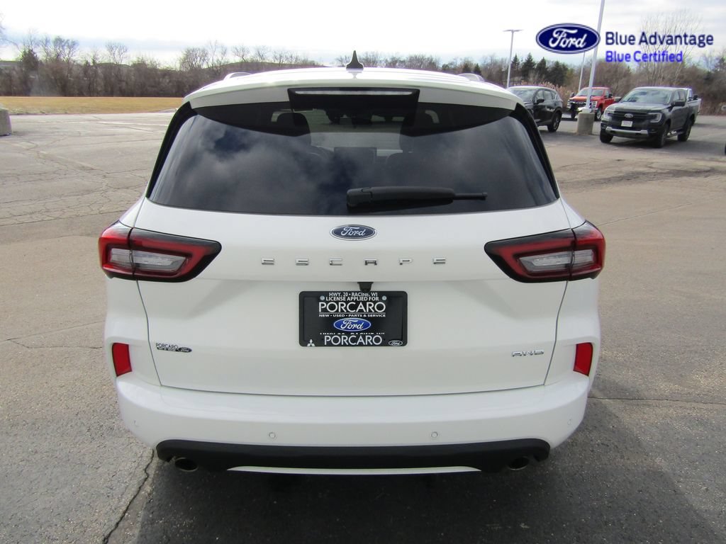 Certified 2023 Ford Escape ST-Line Select w/ Tech Pack #2 AWD/4WD image 4