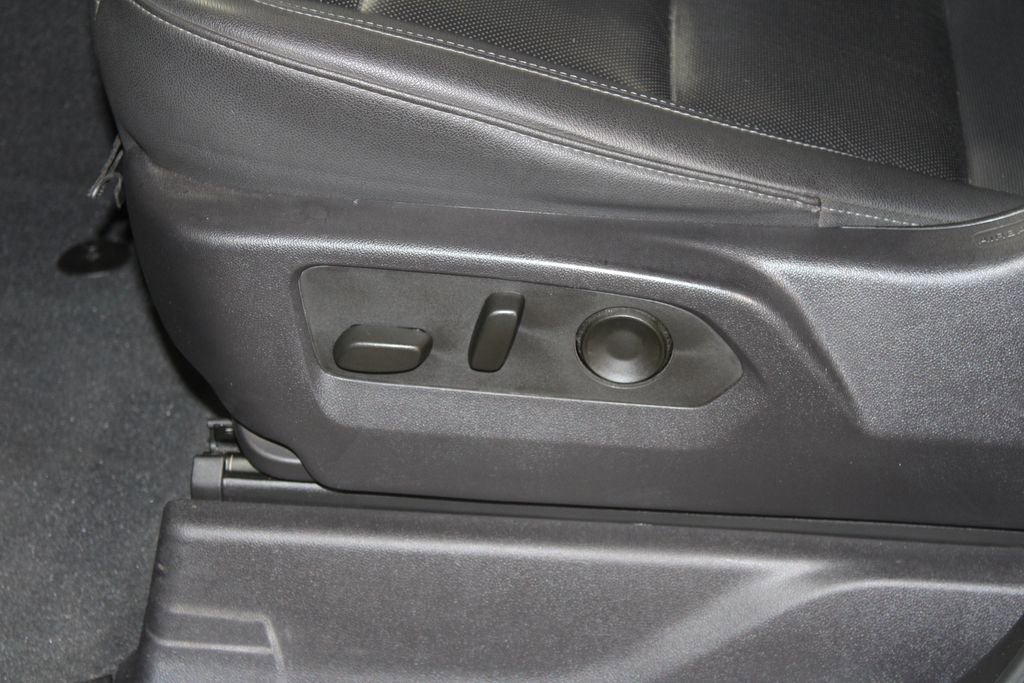 Used 2024 GMC Sierra 1500 SLT image 23