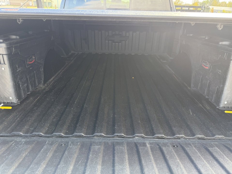 Used 2024 Chevrolet Silverado 1500 LTZ image 11