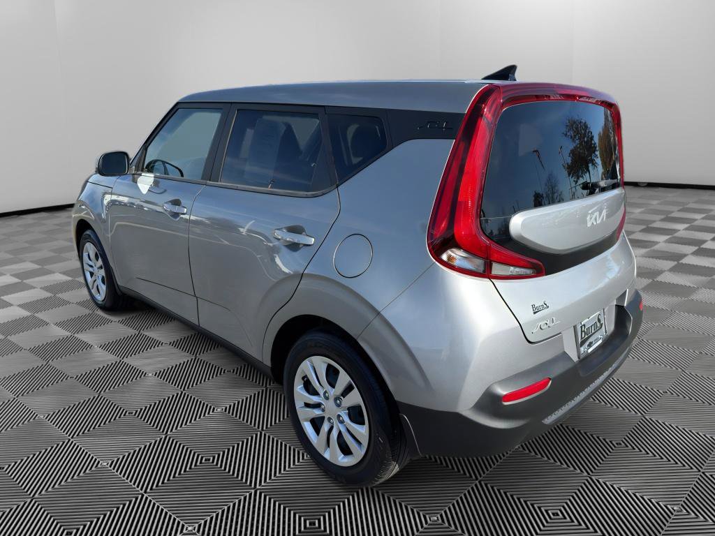 Used 2022 Kia Soul LX image 5