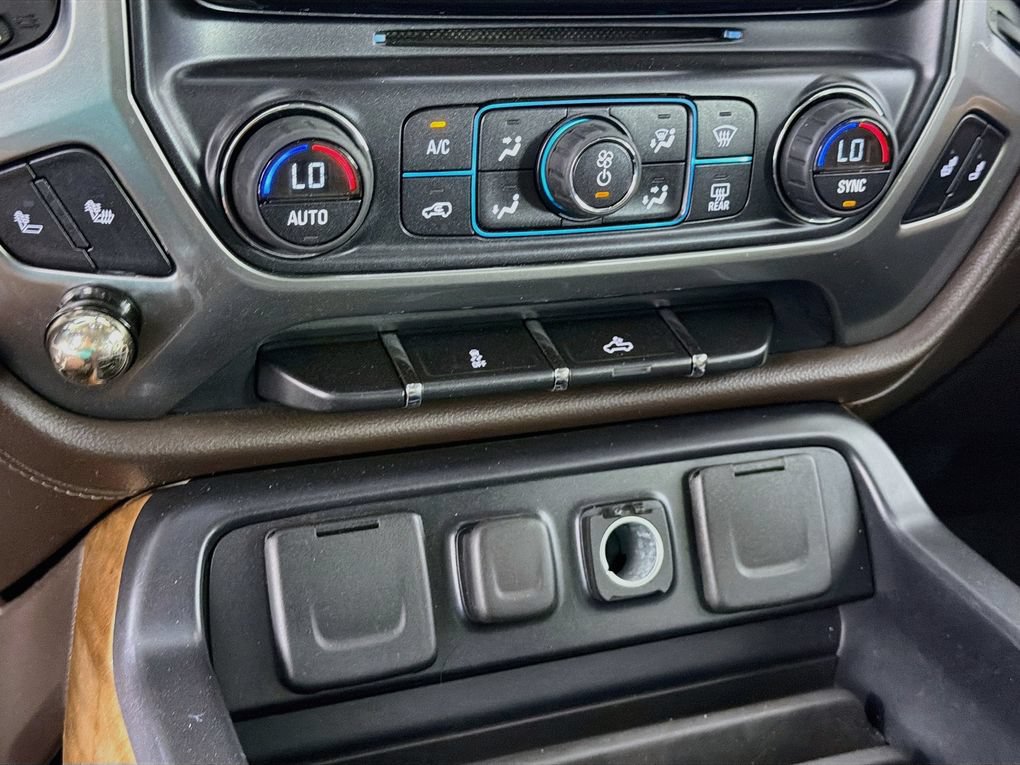 Used 2014 Chevrolet Silverado 1500 LTZ RWD image 19