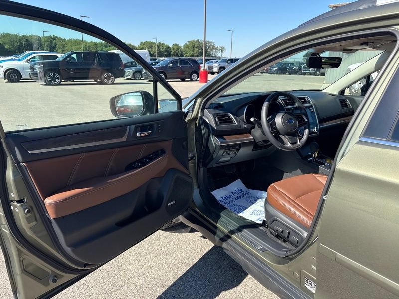 Used 2019 Subaru Outback 3.6R Touring w/ Popular Package #3A AWD/4WD image 20