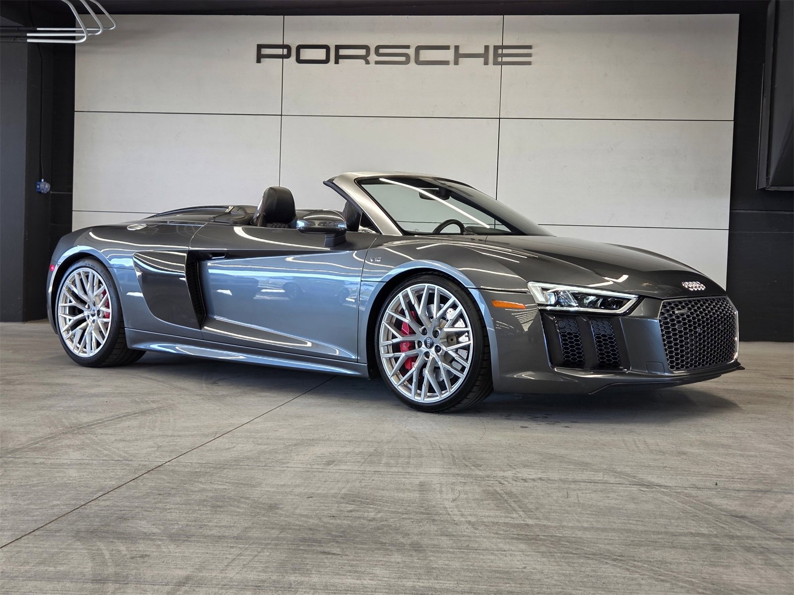 Used 2017 Audi R8 V10 image 25