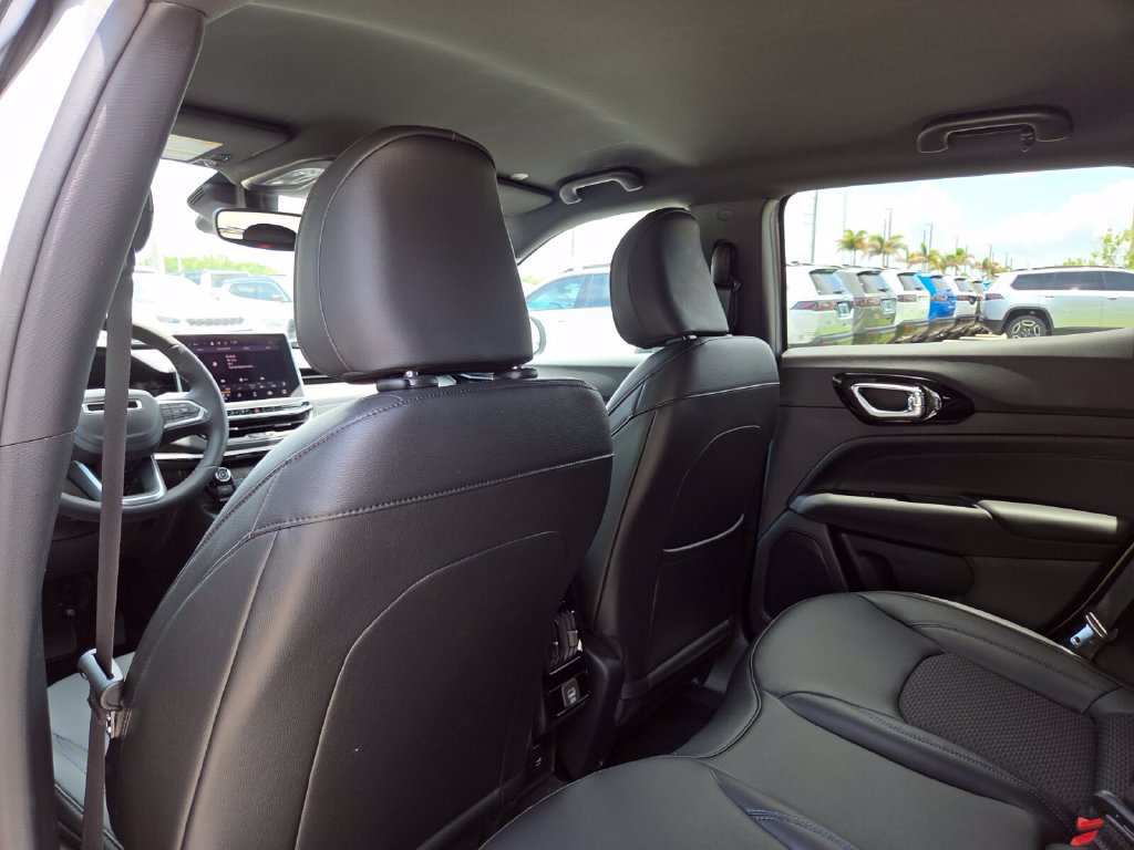 New 2026 Jeep Compass Latitude AWD/4WD image 23