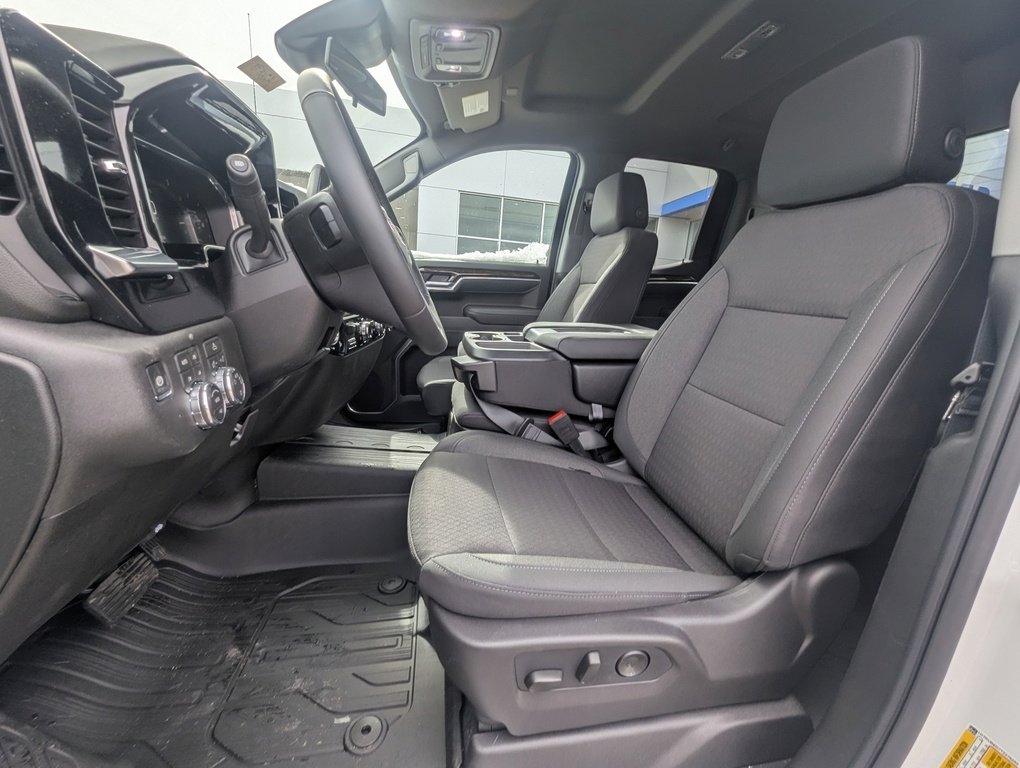 New 2026 GMC Sierra 1500 SLE image 15