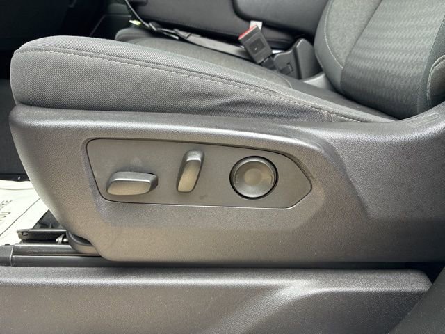 Used 2024 Chevrolet Silverado 1500 LT image 10