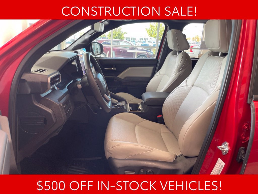 Used 2025 Toyota Tacoma Limited AWD/4WD image 9