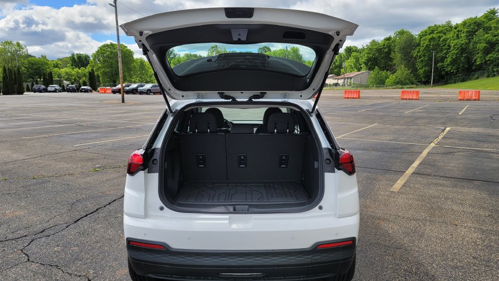 New 2027 Chevrolet Bolt LT w/ LPO, All-Weather Package FWD image 11